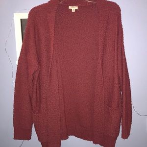 Maroon cardigan with pockets